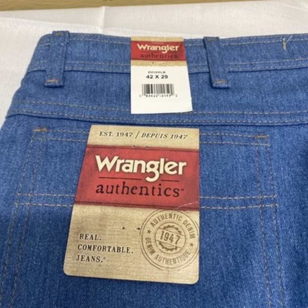 NWT Wrangler Authentics Men's BlueJeans! Size 42x29!  Brand New with Tags!